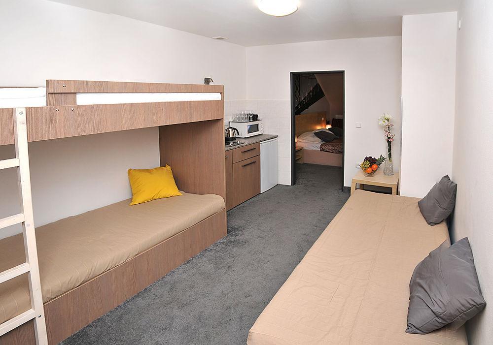 Andel Apartmany プラハ エクステリア 写真